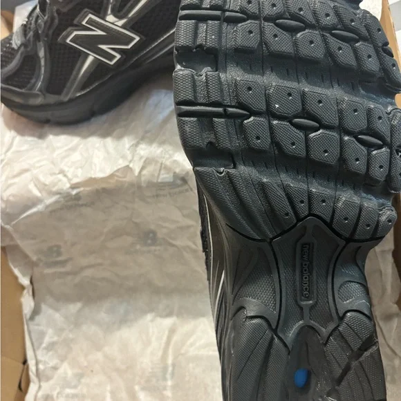 New Balance Men's Black and Gray Sneakers - Picture 2 of 3